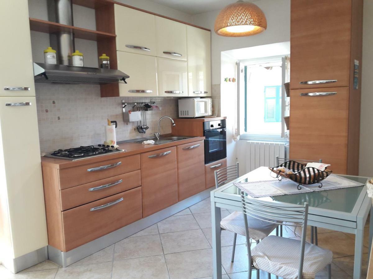 La Soffitta Sul Borgo Apartman Brugnato Kültér fotó